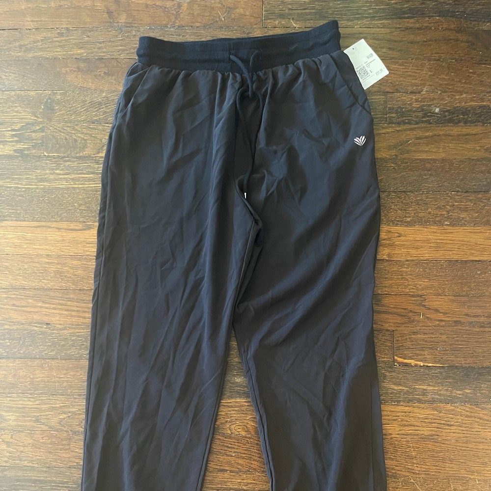 Forever 21 Women's Sport Pant / Long Woven Black Jogger - Large - New with Tag